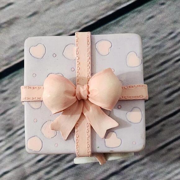 3/$25 1999 Precious Moments "Happy Birthday Cupcake!" Trinket Box - Picture 6 of 7